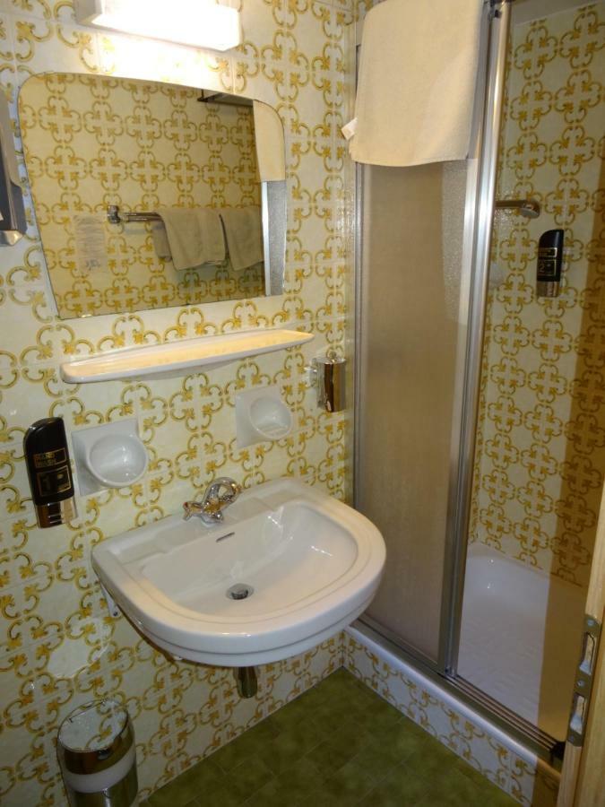 Steinerhof Hotel Брайес Екстериор снимка